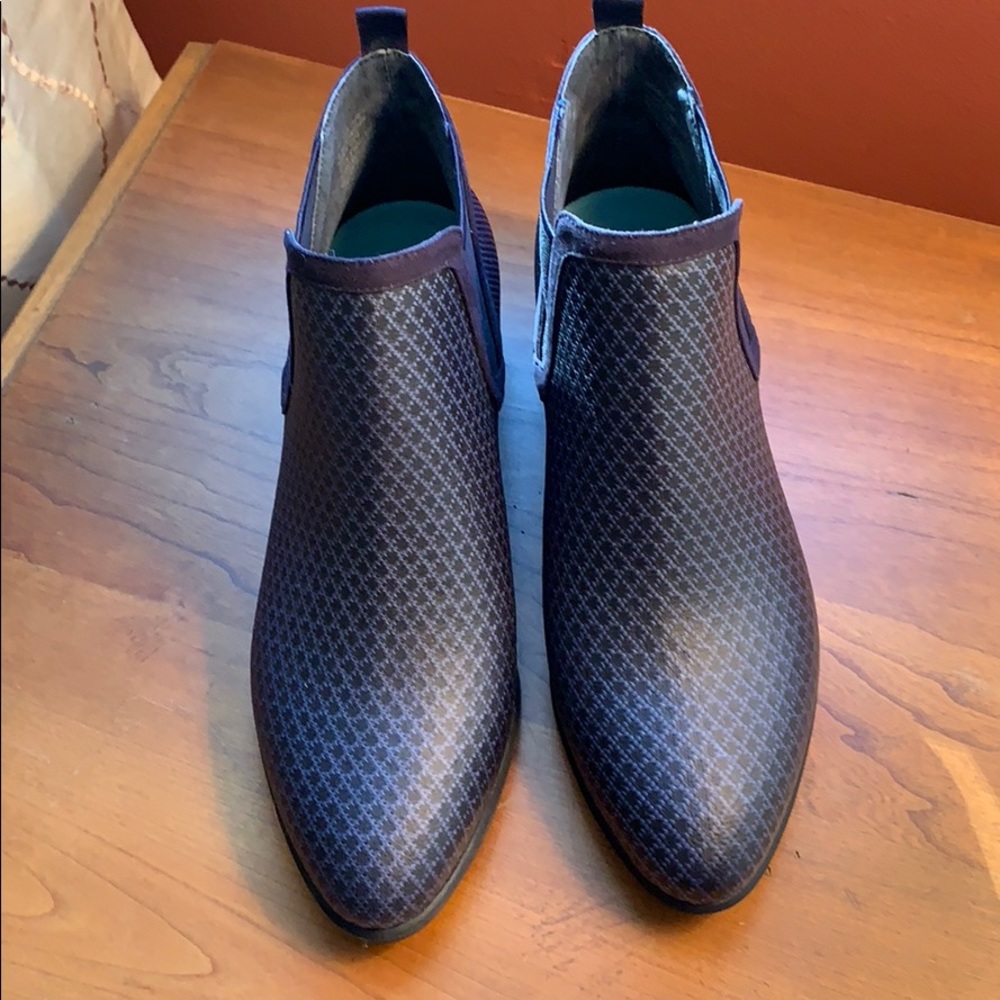 Waterproof booties